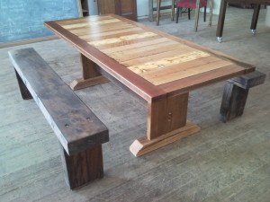 Pedestal Table & Bench Seats